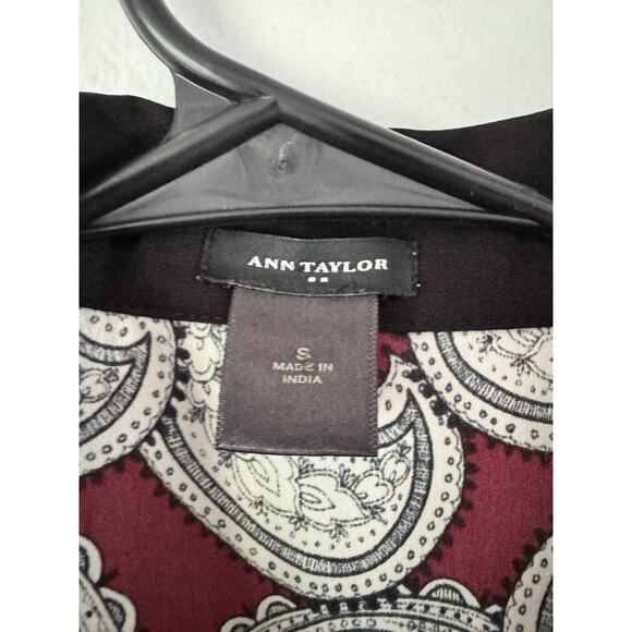 Ann Taylor Dark Red Paisley Print 1/4 Button Popover Dress Size Small - Picture 7 of 7